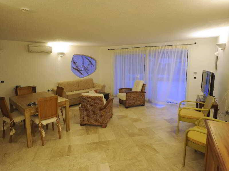 Residence Living Poltu Quatu Arzachena Kültér fotó