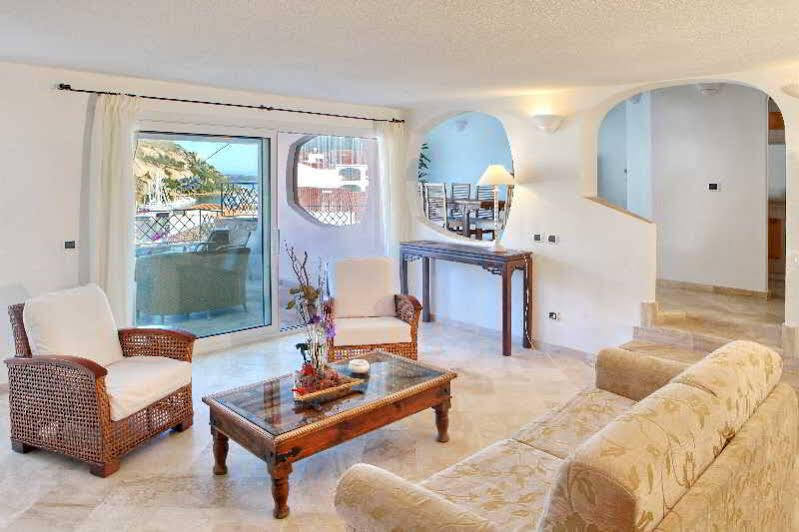 Residence Living Poltu Quatu Arzachena Kültér fotó